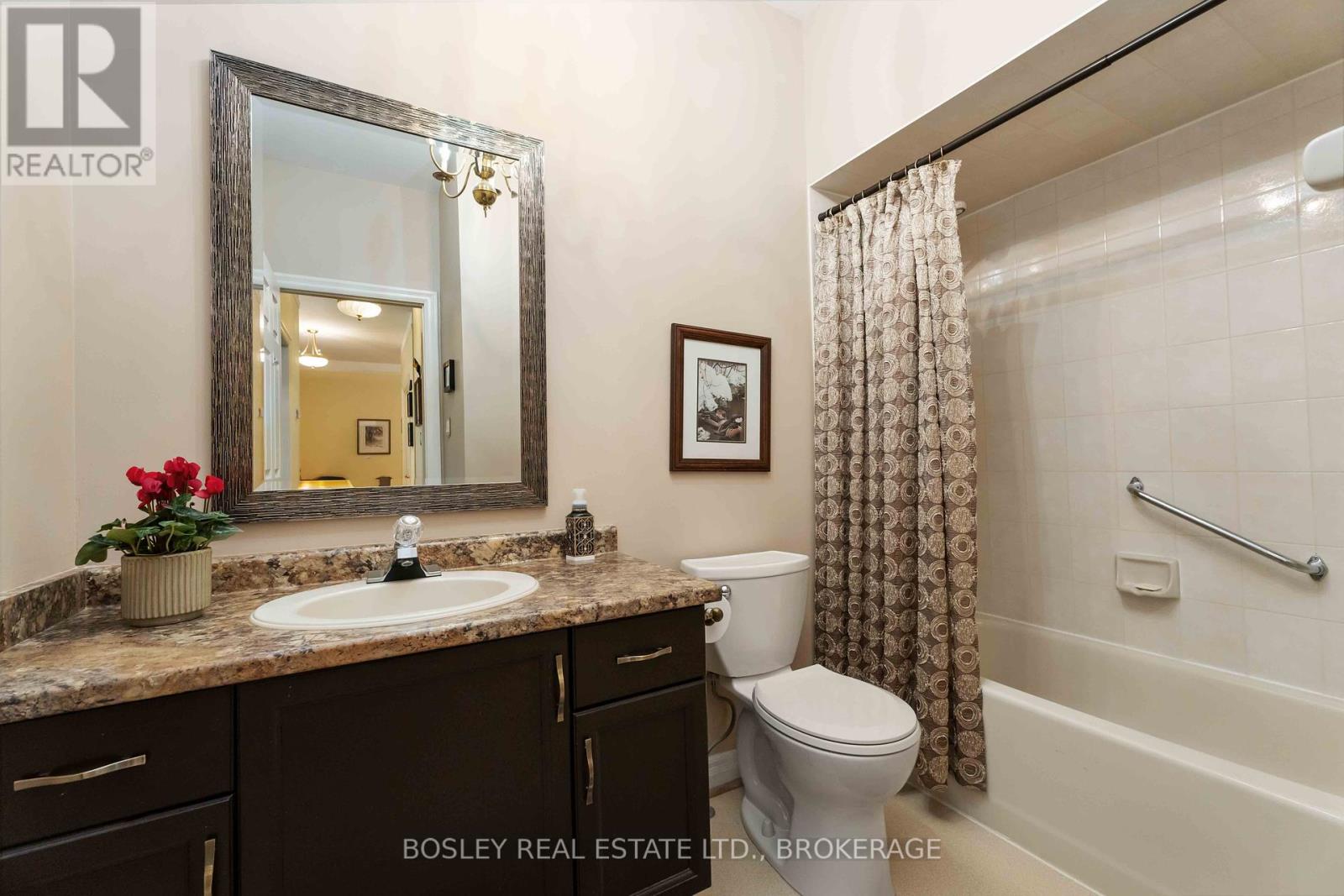641 Simcoe Street, Niagara-On-The-Lake, Ontario  L0S 1J0 - Photo 27 - X12445482