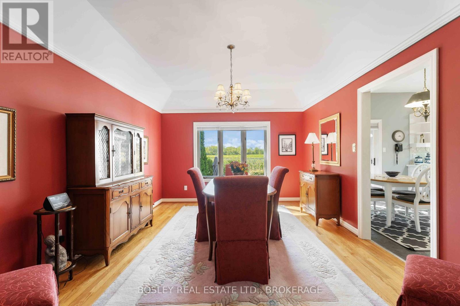 641 Simcoe Street, Niagara-On-The-Lake, Ontario  L0S 1J0 - Photo 8 - X12445482