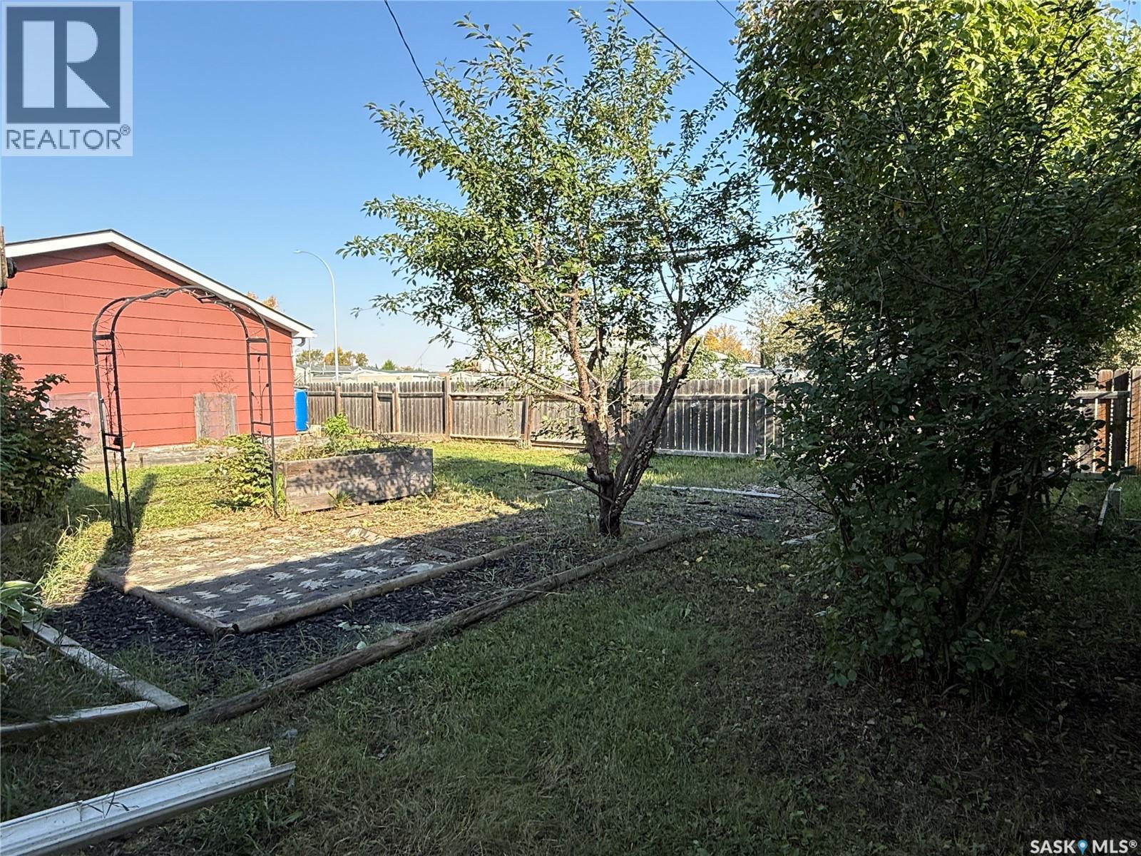 702 4th Avenue W, Melville, Saskatchewan  S0A 2P0 - Photo 27 - SK019214
