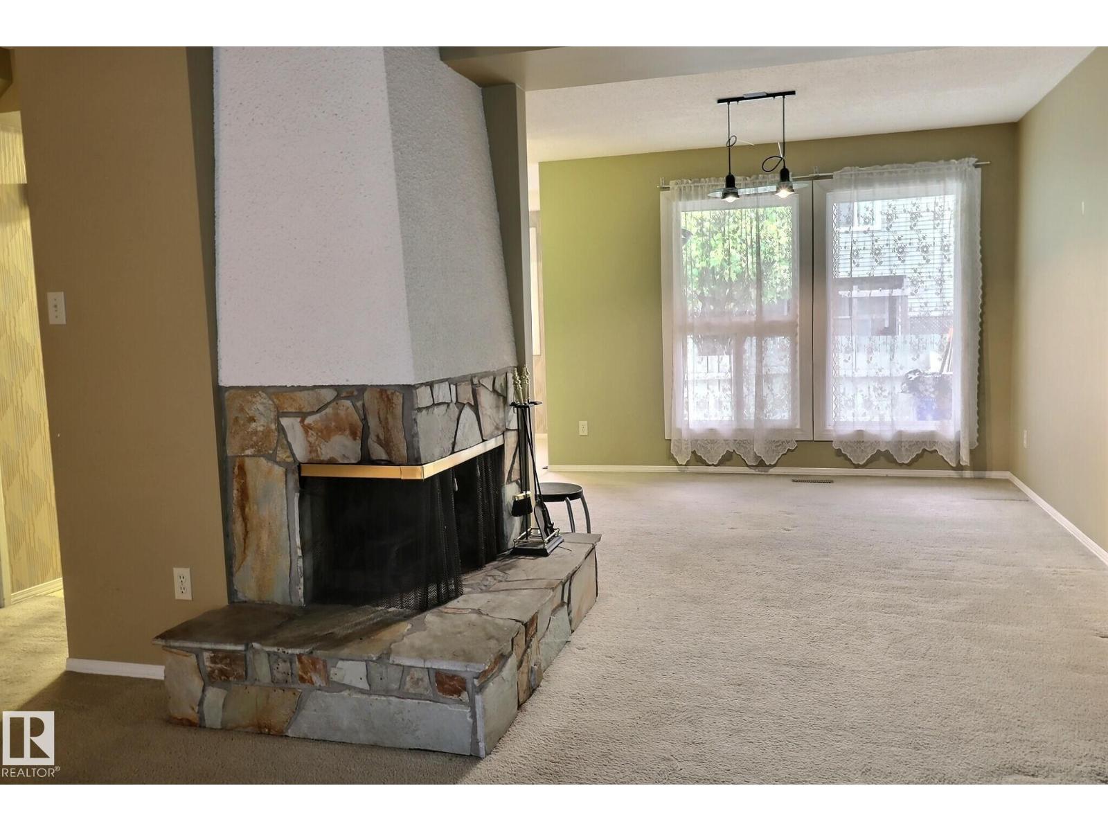 5383 Hill View Cr Nw, Edmonton, Alberta  T6L 1V9 - Photo 2 - E4460906