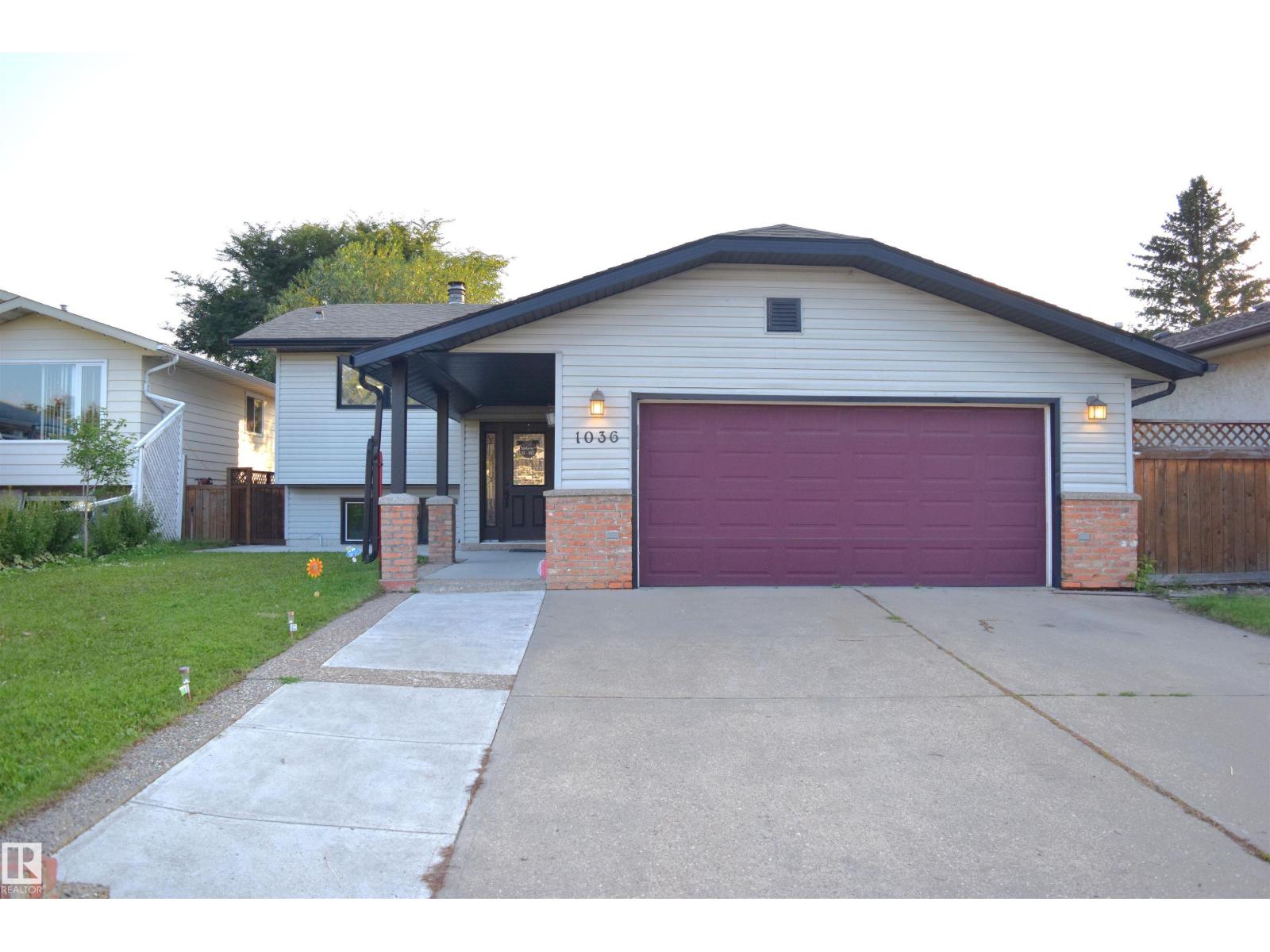 1036 38 St Nw, Edmonton, Alberta  T6L 2K9 - Photo 1 - E4460907