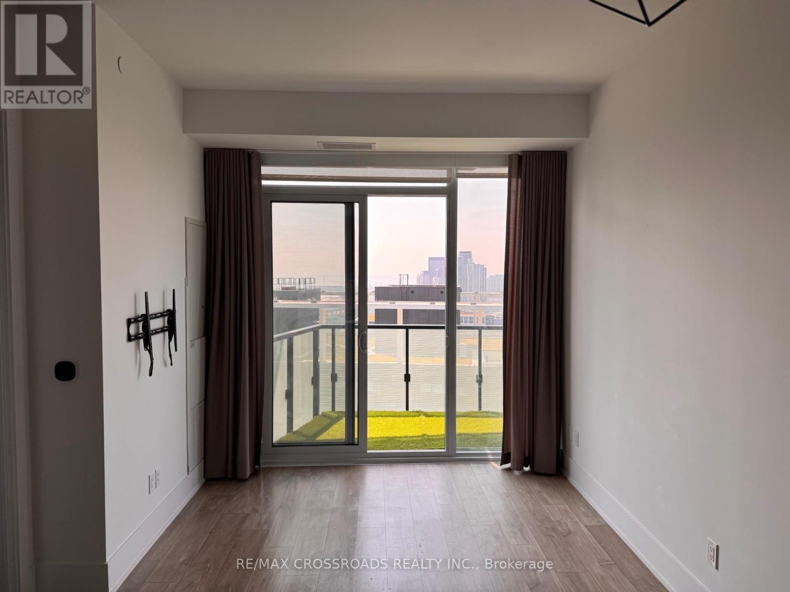 2415 - 470 Front Street W, Toronto, Ontario  M5V 0V6 - Photo 9 - C12445481