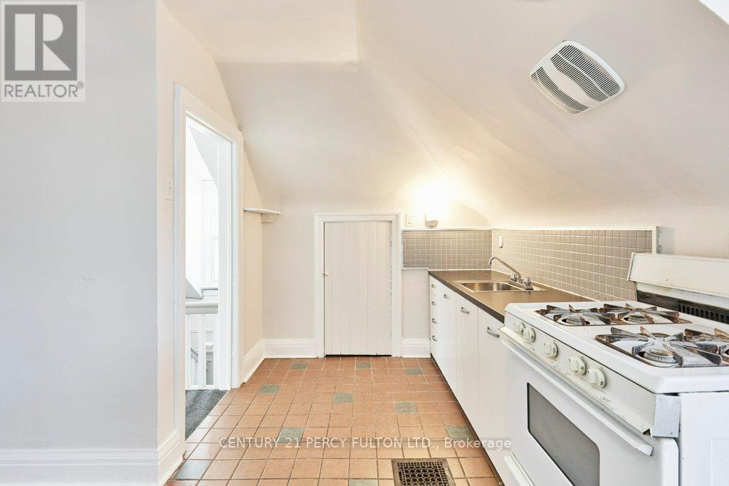 471 Shaw Street, Toronto, Ontario  M6G 3L4 - Photo 22 - C12445483
