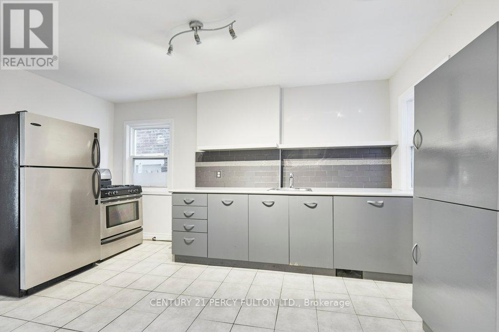 471 Shaw Street, Toronto, Ontario  M6G 3L4 - Photo 7 - C12445483
