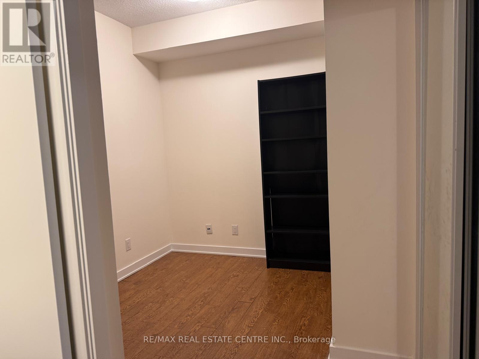 803 - 4099 Brickstone Mews, Mississauga, Ontario  L5B 0G2 - Photo 3 - W12331617