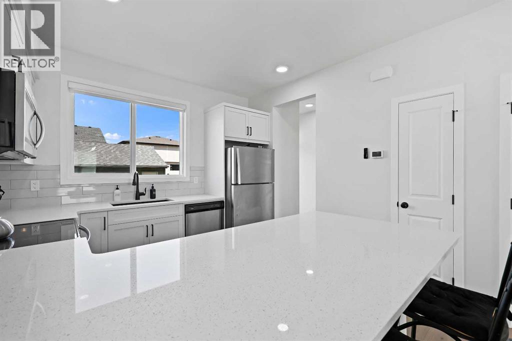 656 Savanna Boulevard Ne, Calgary, Alberta  T3J 2J9 - Photo 10 - A2251386