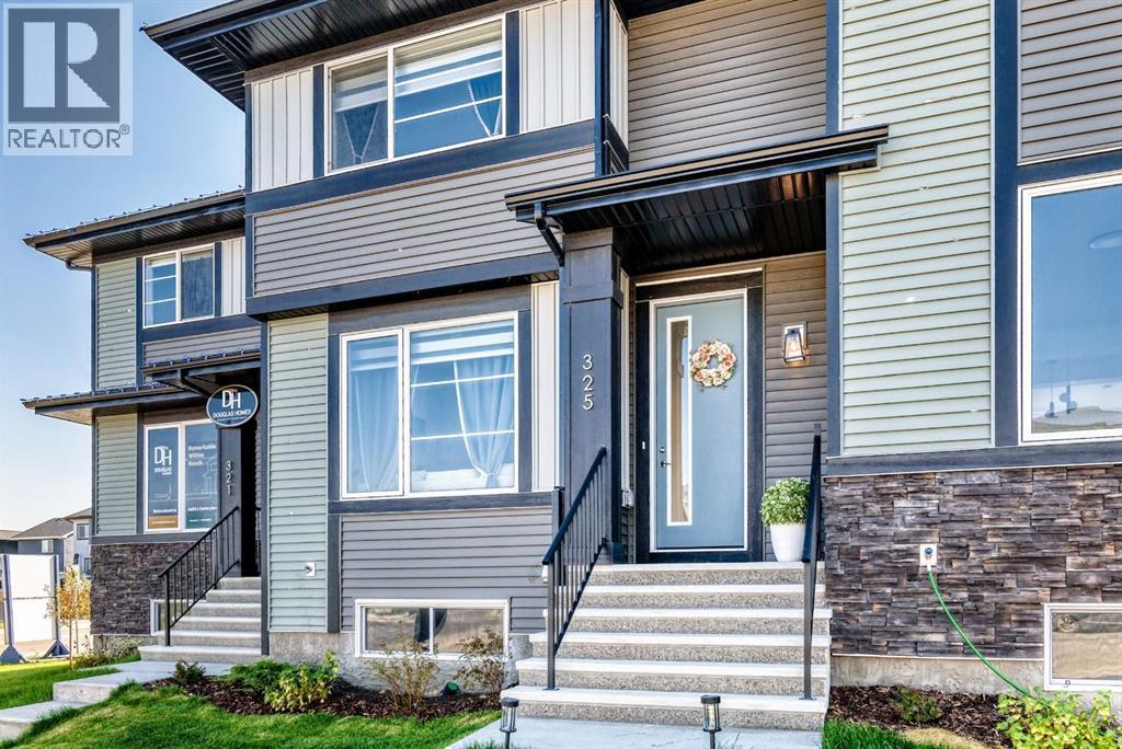 325 Waterford Boulevard, Chestermere, Alberta  T1X 2Z7 - Photo 2 - A2258144