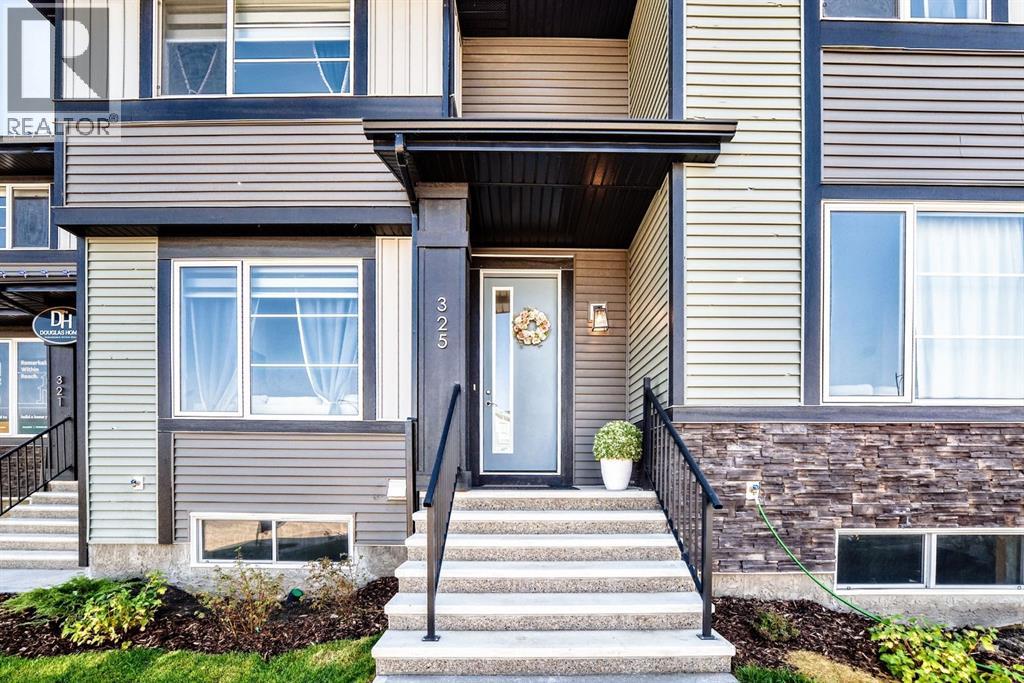 325 Waterford Boulevard, Chestermere, Alberta  T1X 2Z7 - Photo 3 - A2258144