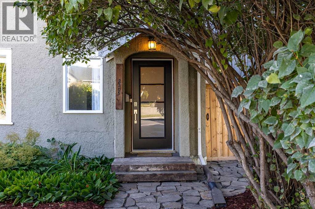 2305 5 Avenue Nw, Calgary, Alberta  T2N 0T1 - Photo 2 - A2262205