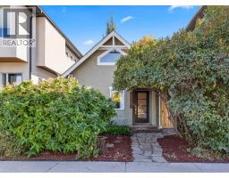 2305 5 Avenue NW West Hillhurst
