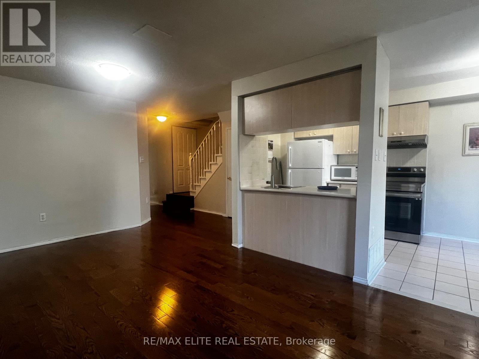 29 - 1240 Westview Terrace, Oakville, Ontario  L6M 3M4 - Photo 10 - W12356272