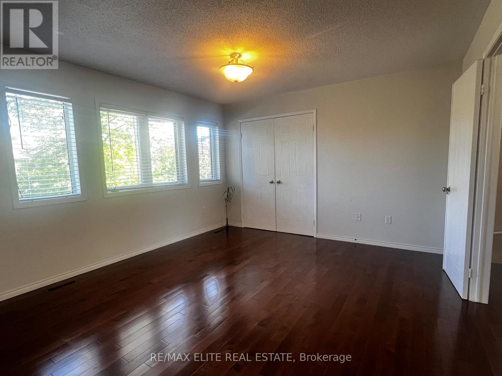 29 - 1240 Westview Terrace, Oakville, Ontario  L6M 3M4 - Photo 17 - W12356272
