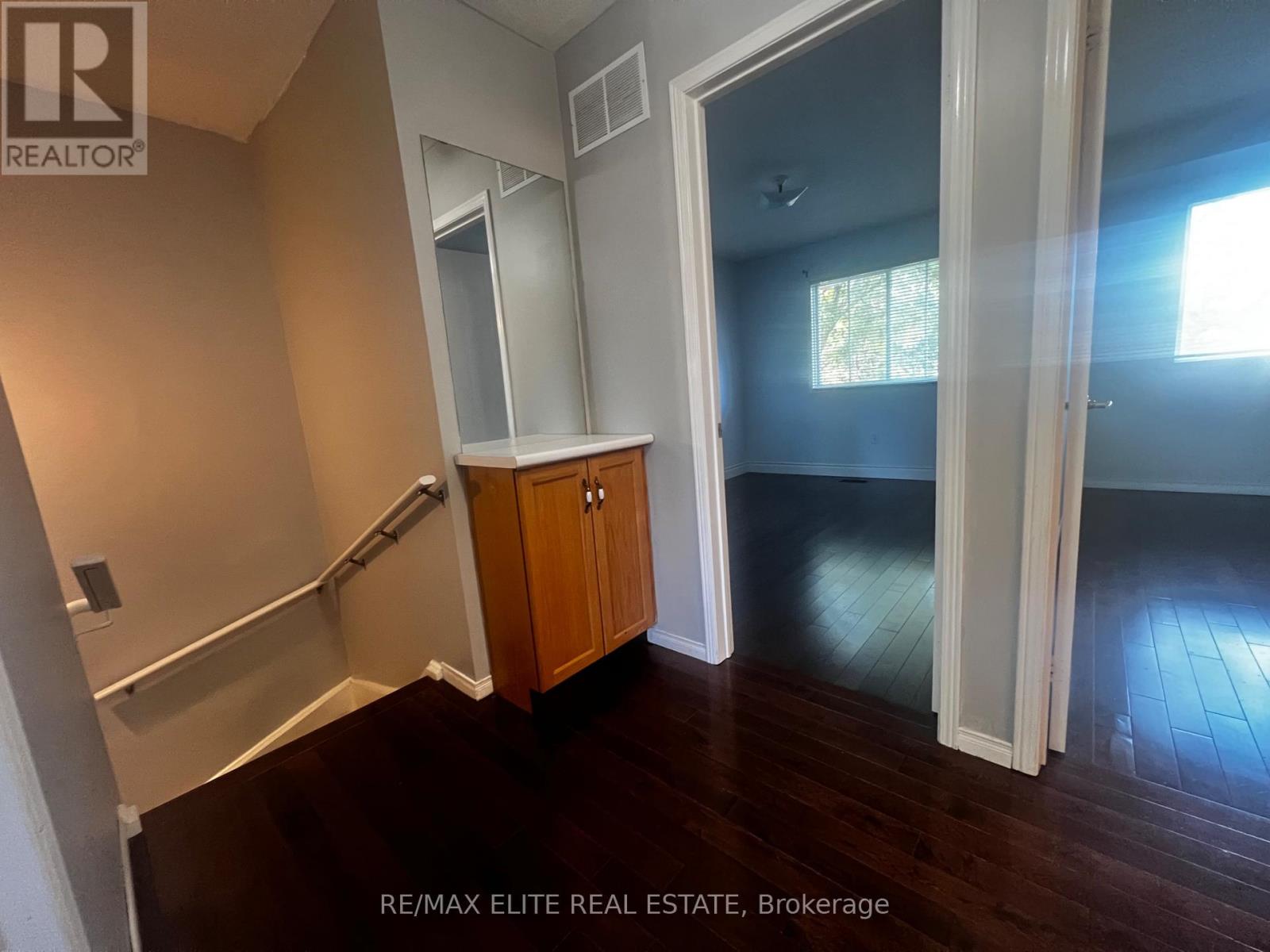 29 - 1240 Westview Terrace, Oakville, Ontario  L6M 3M4 - Photo 22 - W12356272