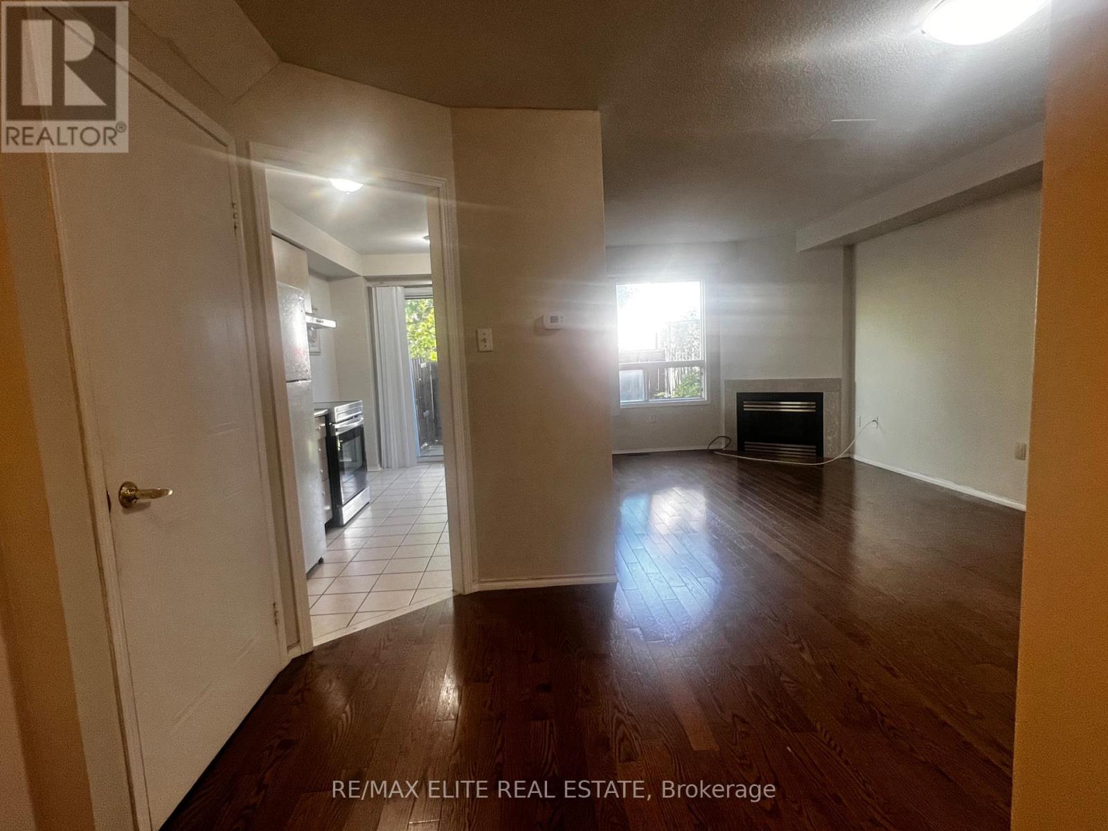 29 - 1240 Westview Terrace, Oakville, Ontario  L6M 3M4 - Photo 3 - W12356272