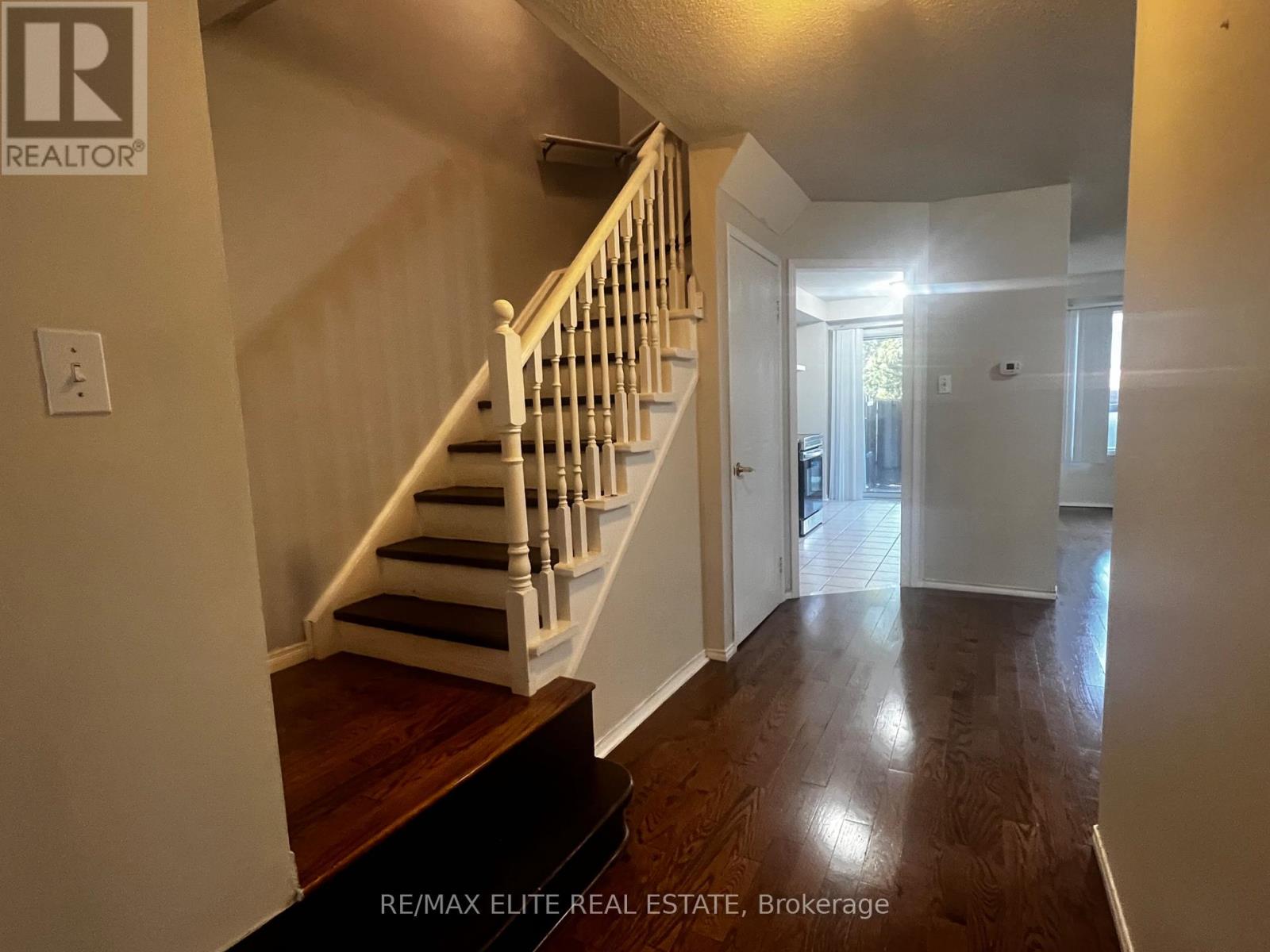 29 - 1240 Westview Terrace, Oakville, Ontario  L6M 3M4 - Photo 7 - W12356272