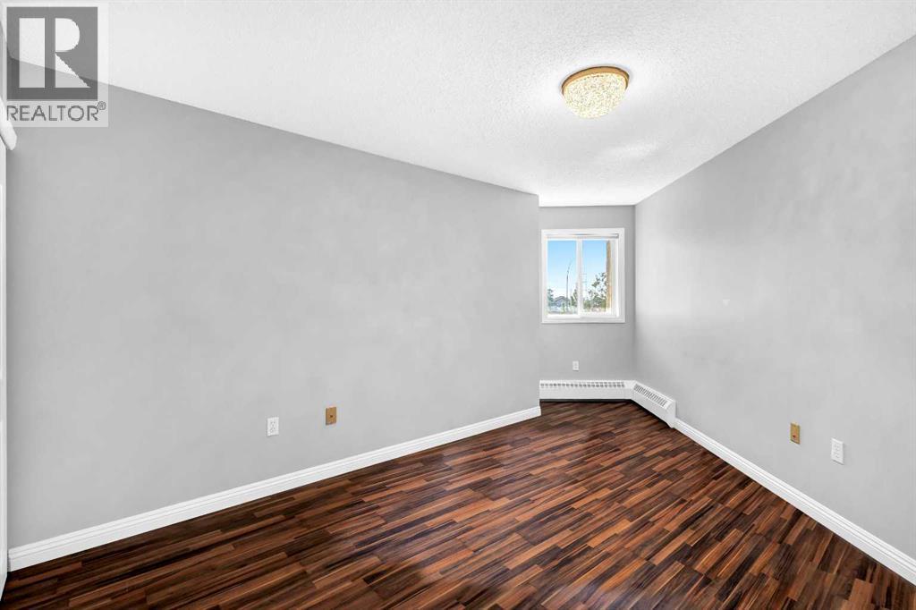 309, 10 Dover Point Se, Calgary, Alberta  T2B 3K2 - Photo 13 - A2258508