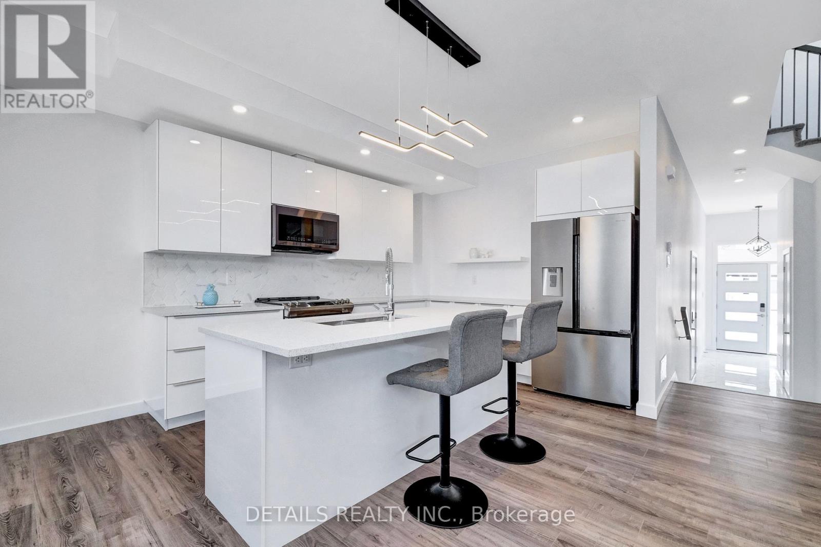 A - 842 Dundee Avenue, Ottawa, Ontario  K2B 5S9 - Photo 8 - X12445501