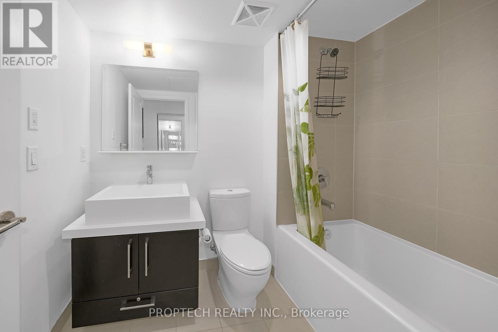 1009 - 1080 Bay Street, Toronto, Ontario  M5S 0A5 - Photo 13 - C12445498