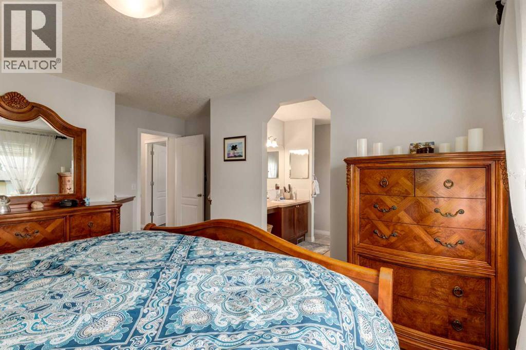 163 Cougarstone Court Sw, Calgary, Alberta  T3H 5R4 - Photo 21 - A2241720