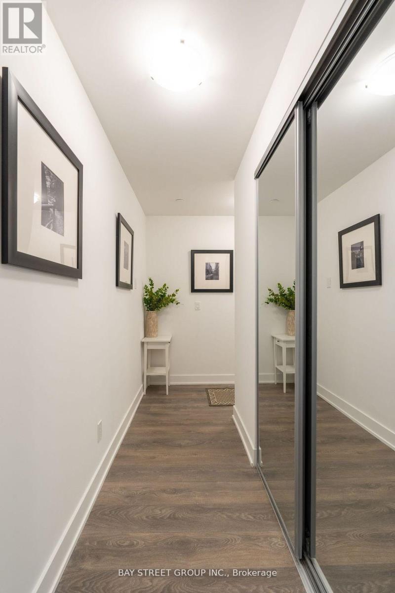 620 - 2485 Taunton Road W, Oakville, Ontario  L6H 3R8 - Photo 2 - W12445497