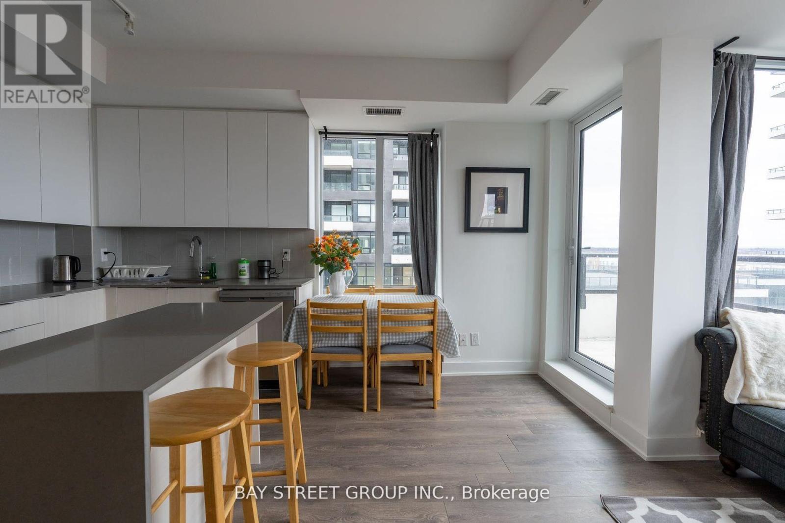 620 - 2485 Taunton Road W, Oakville, Ontario  L6H 3R8 - Photo 6 - W12445497