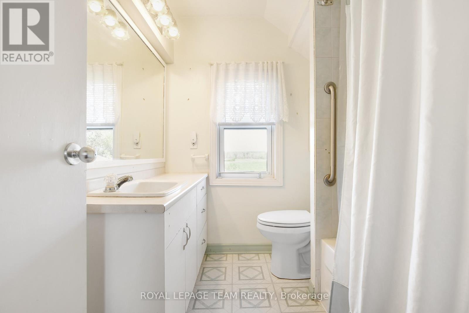 2692 Dunrobin Road, Ottawa, Ontario  K0A 1T0 - Photo 37 - X12445504