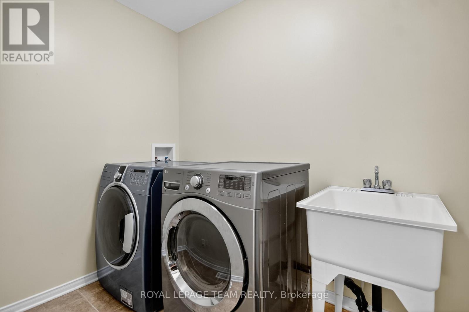 347 Tucana Way, Ottawa, Ontario  K2J 0Z8 - Photo 20 - X12445506