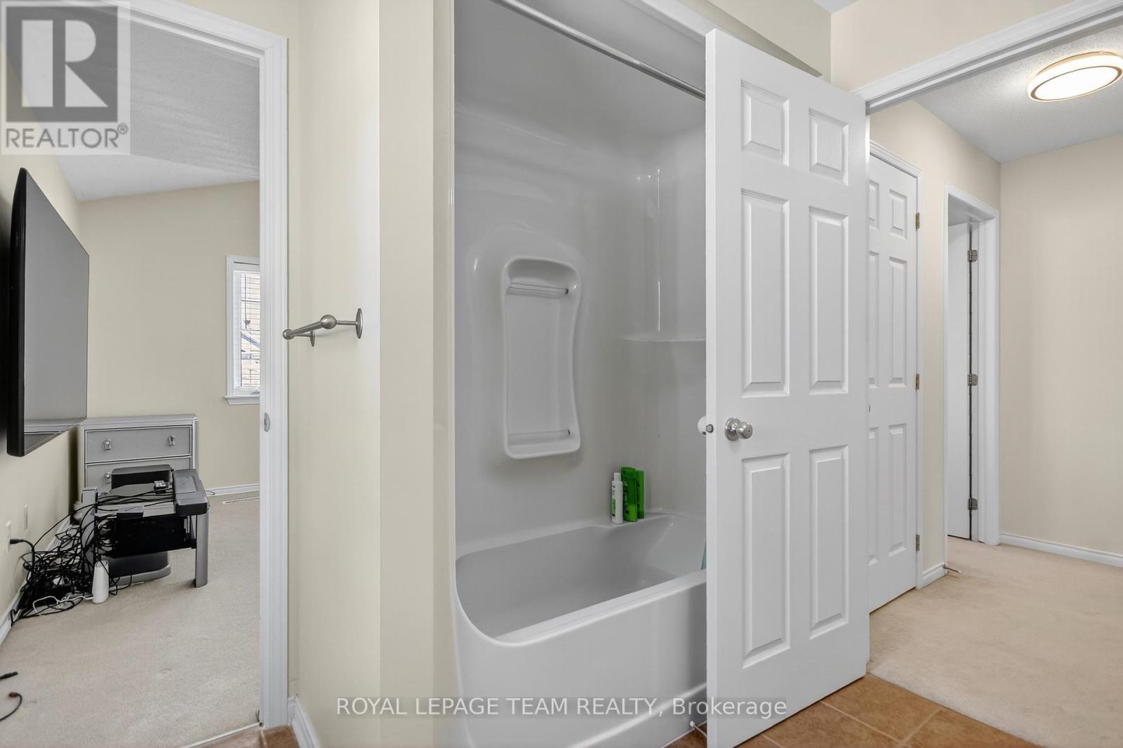 347 Tucana Way, Ottawa, Ontario  K2J 0Z8 - Photo 34 - X12445506
