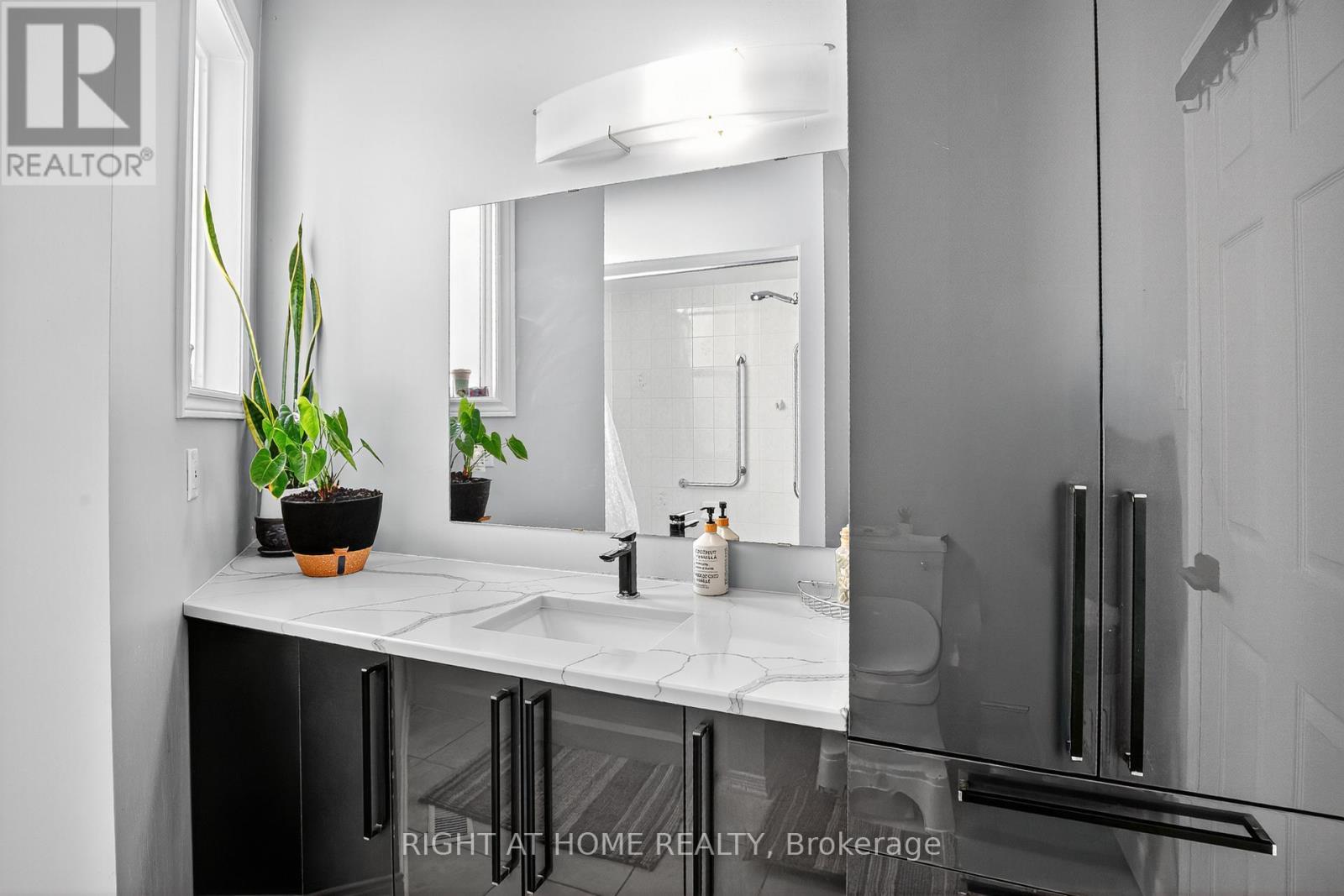 11 Oriska Way, Ottawa, Ontario  K2J 4N7 - Photo 24 - X12445515