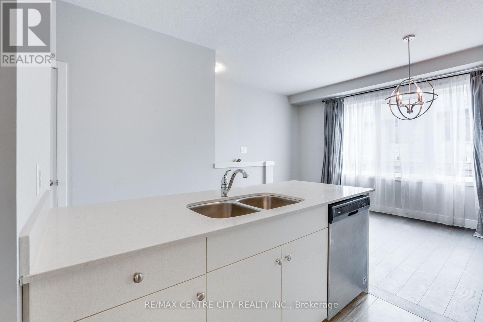 106 - 2070 Meadowgate Boulevard, London South, Ontario  N6M 1C6 - Photo 23 - X12256305
