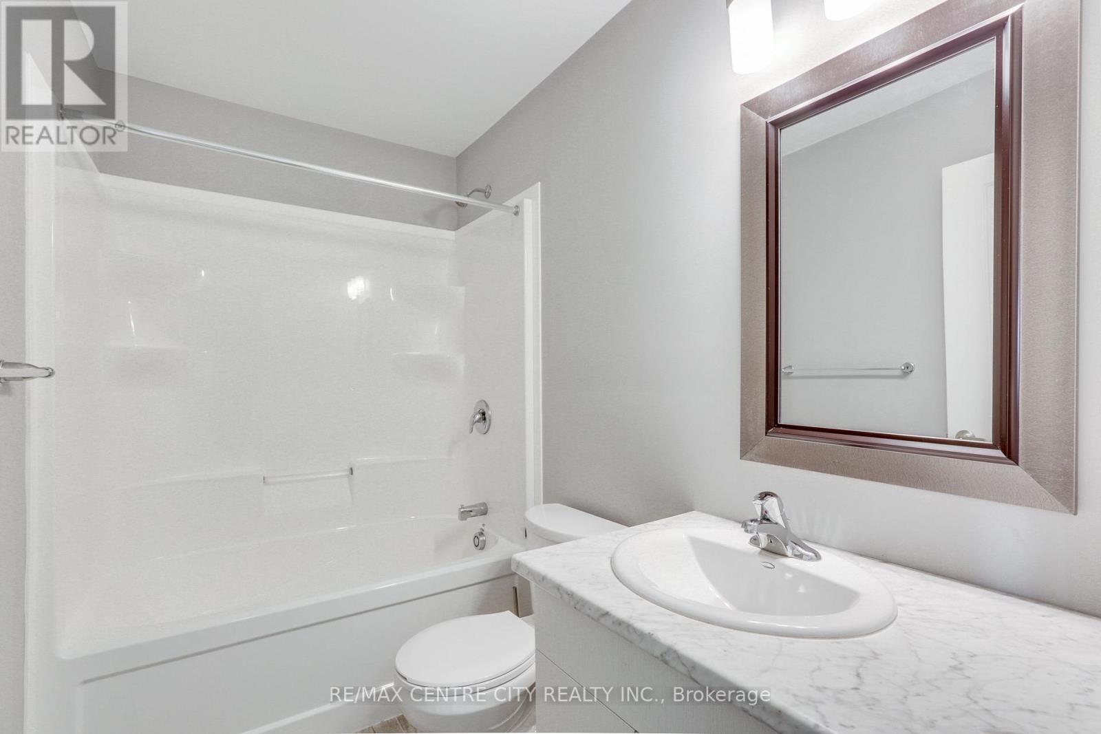 106 - 2070 Meadowgate Boulevard, London South, Ontario  N6M 1C6 - Photo 38 - X12256305