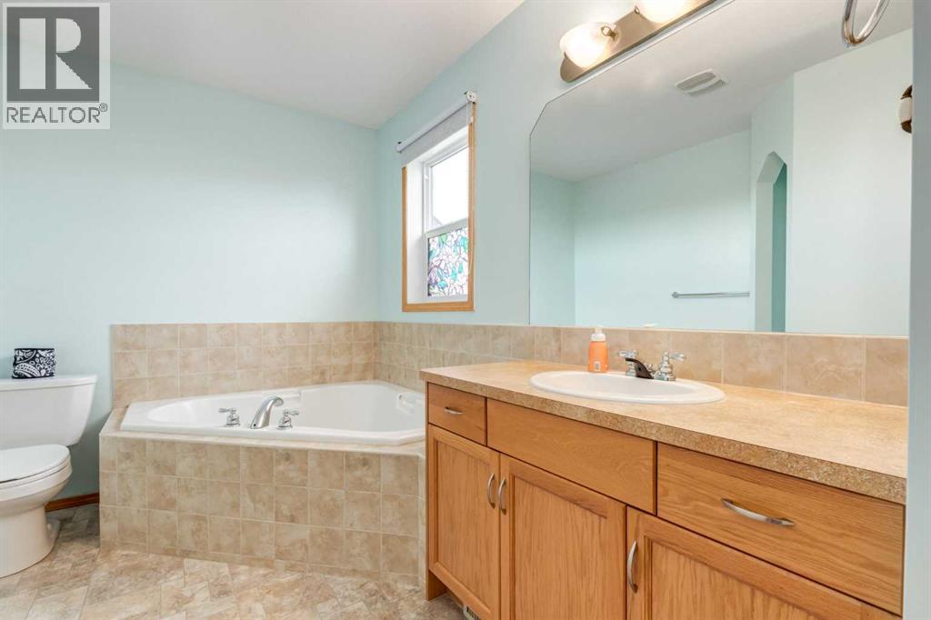 170 Sagewood Landing Sw, Airdrie, Alberta  T4B 3N5 - Photo 19 - A2243135