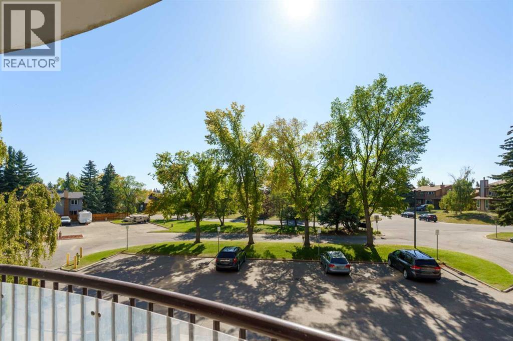 221, 20 Coachway Road Sw, Calgary, Alberta  T3H 1E6 - Photo 10 - A2258710