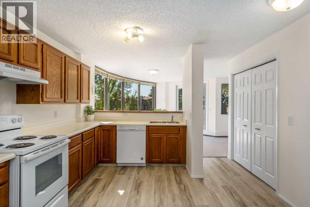 221, 20 Coachway Road Sw, Calgary, Alberta  T3H 1E6 - Photo 7 - A2258710