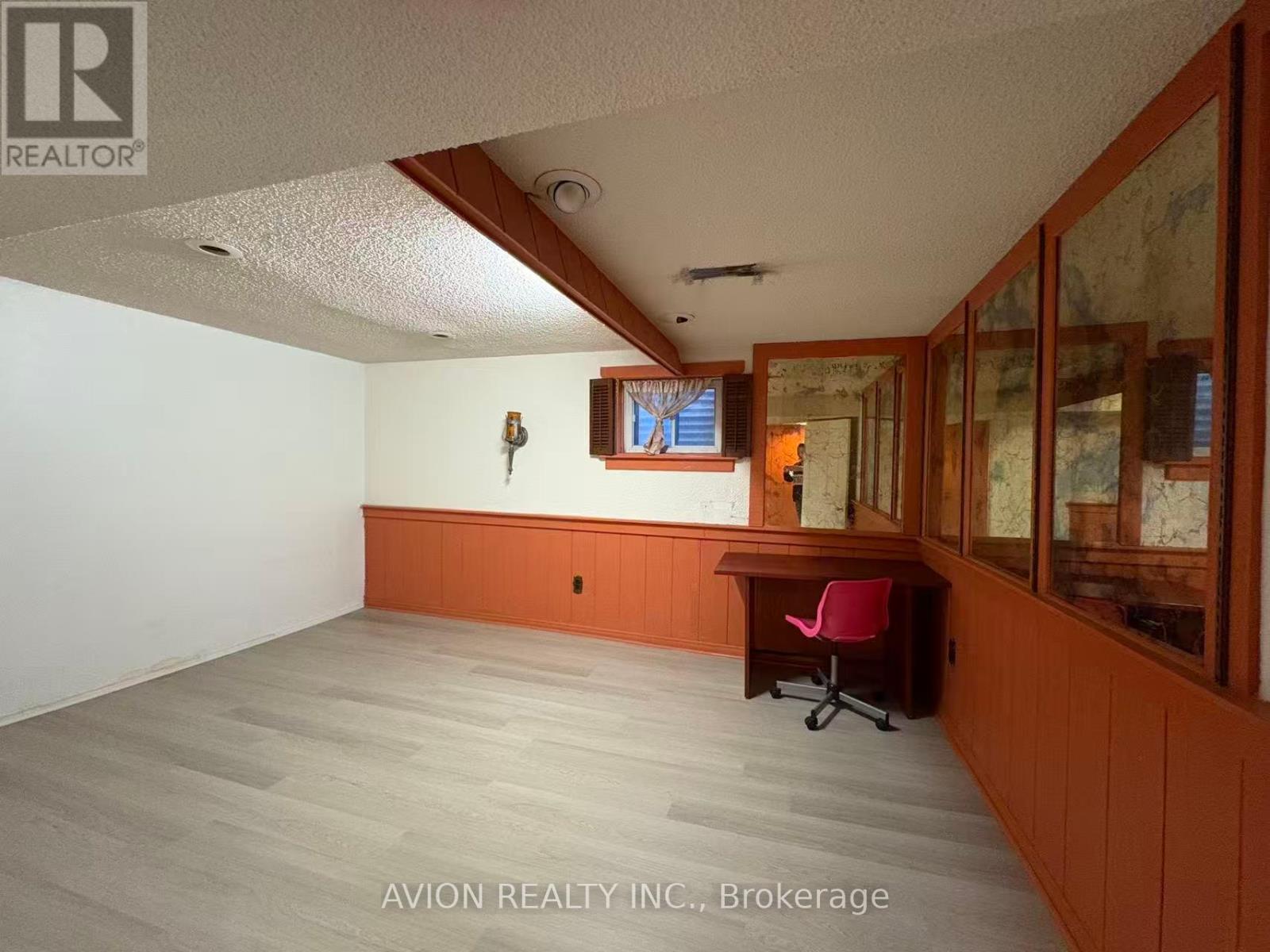 6 Rollingwood Drive, Toronto, Ontario  M2H 2M5 - Photo 7 - C12445509