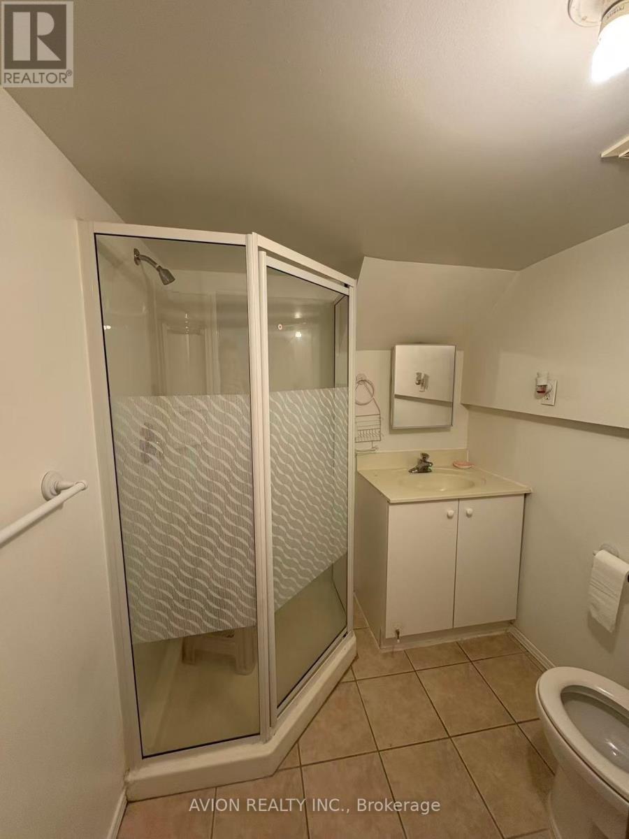6 Rollingwood Drive, Toronto, Ontario  M2H 2M5 - Photo 9 - C12445509