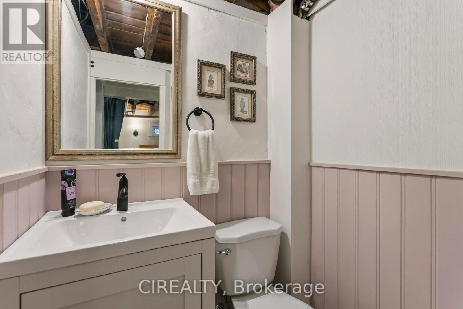 140 Ellins Avenue, Toronto, Ontario  M6N 2B1 - Photo 22 - W12433629