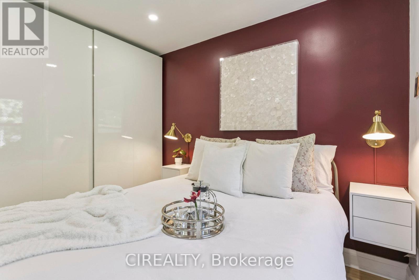 140 Ellins Avenue, Toronto, Ontario  M6N 2B1 - Photo 13 - W12433629