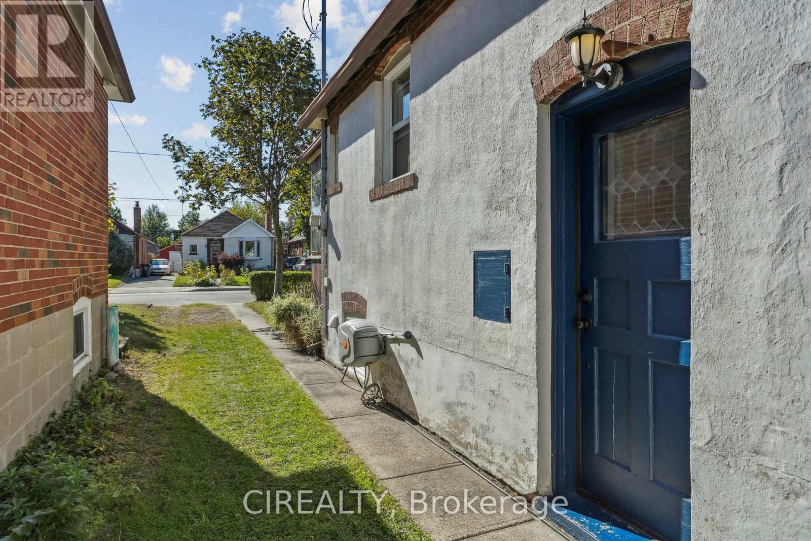 140 Ellins Avenue, Toronto, Ontario  M6N 2B1 - Photo 25 - W12433629
