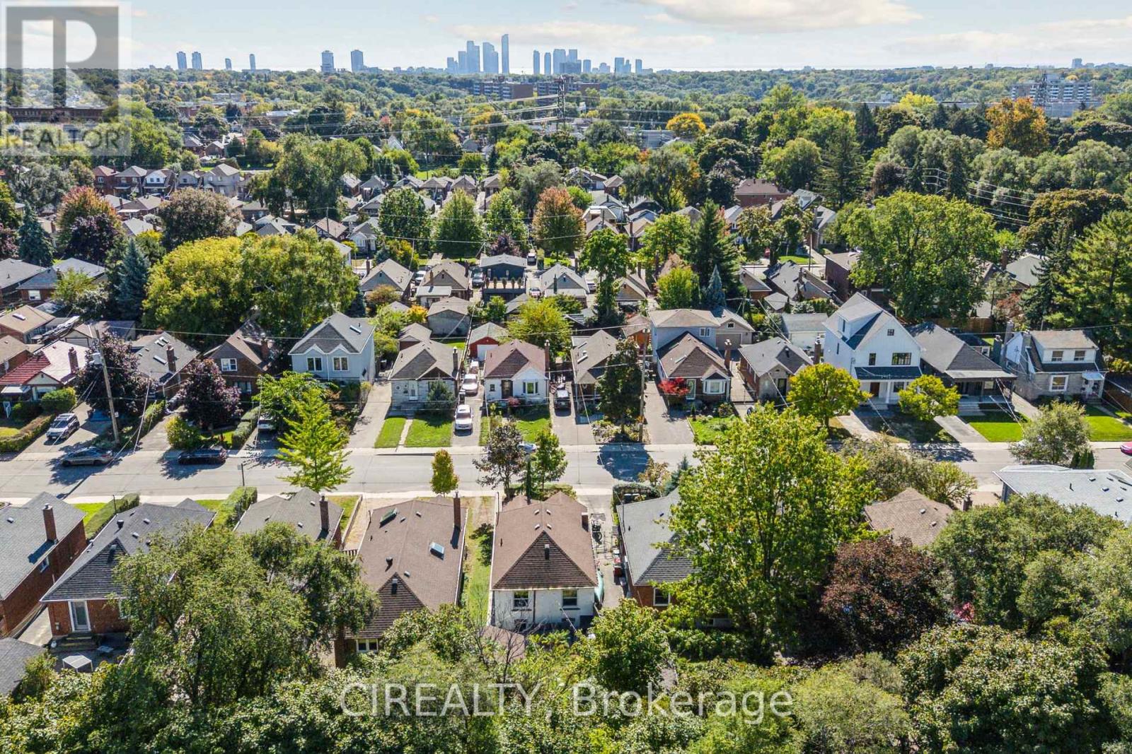 140 Ellins Avenue, Toronto, Ontario  M6N 2B1 - Photo 37 - W12433629