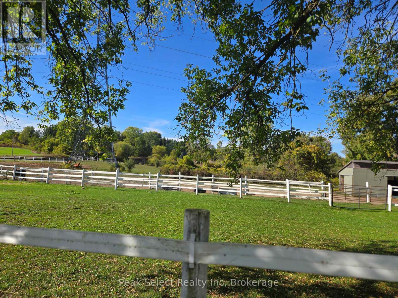 20076 Cherryhill Road, Thames Centre, Ontario  N0M 2M0 - Photo 7 - X12445518