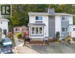 552 Strathdee Pl Triangle, Colwood, Ca