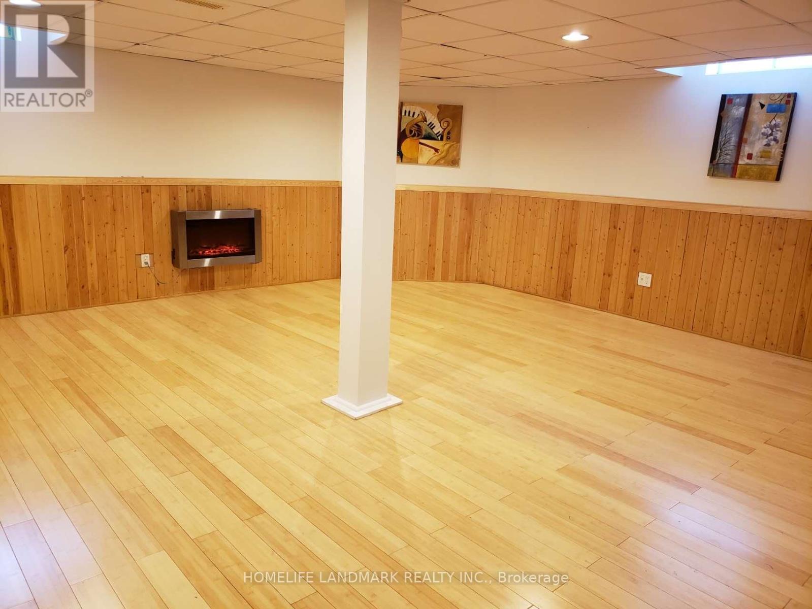 6929 Bilbao Lane, Mississauga, Ontario  L5N 1R2 - Photo 11 - W12445512