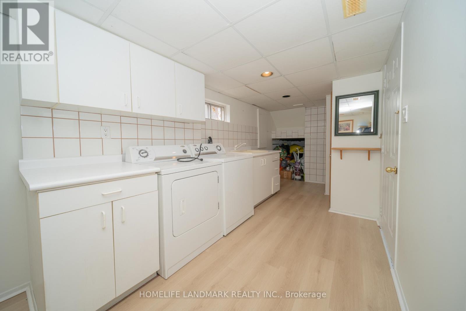 6929 Bilbao Lane, Mississauga, Ontario  L5N 1R2 - Photo 23 - W12445512