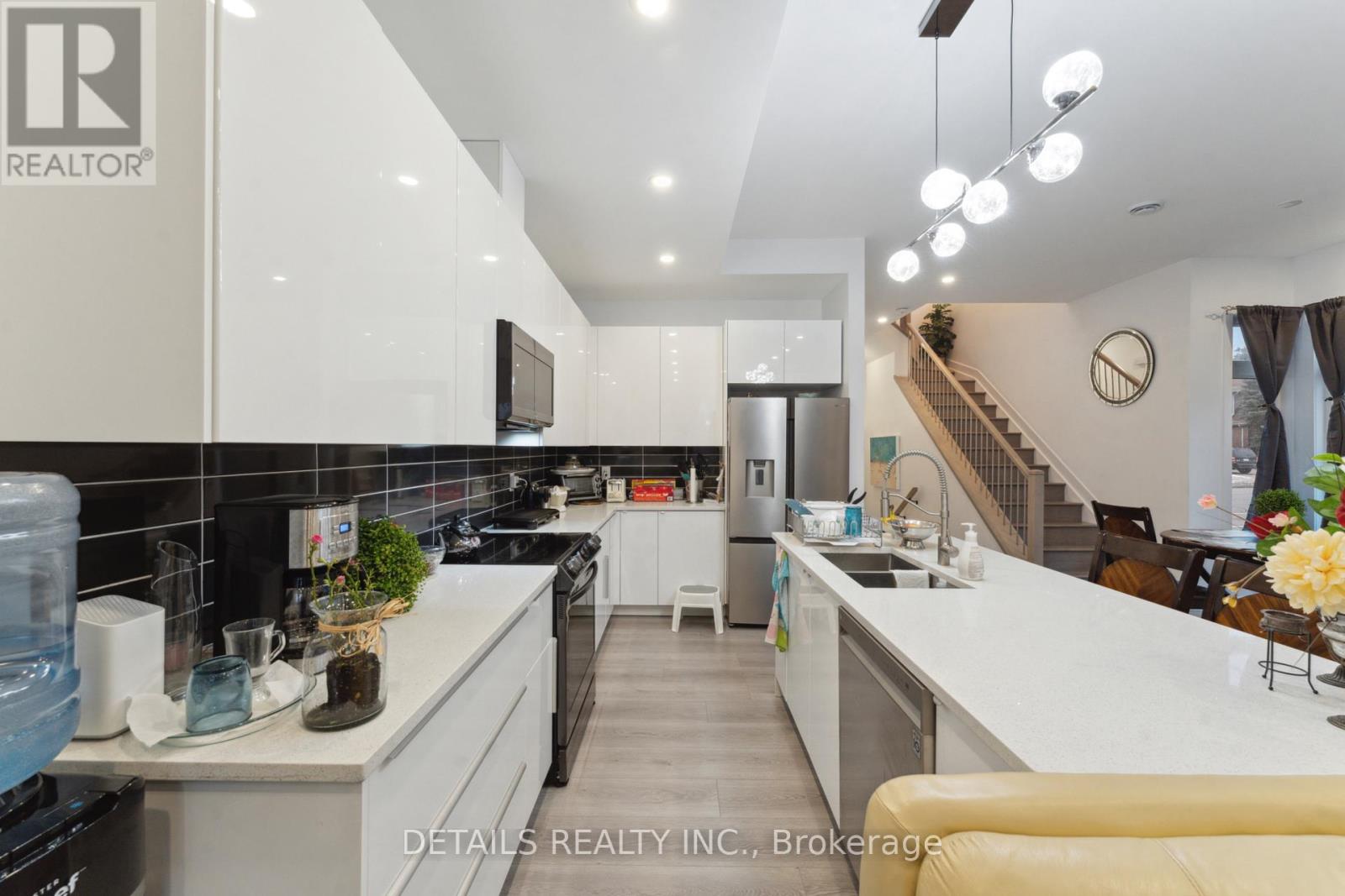 A - 137 Duford Street, Ottawa, Ontario  K1L 6Z5 - Photo 12 - X12445521