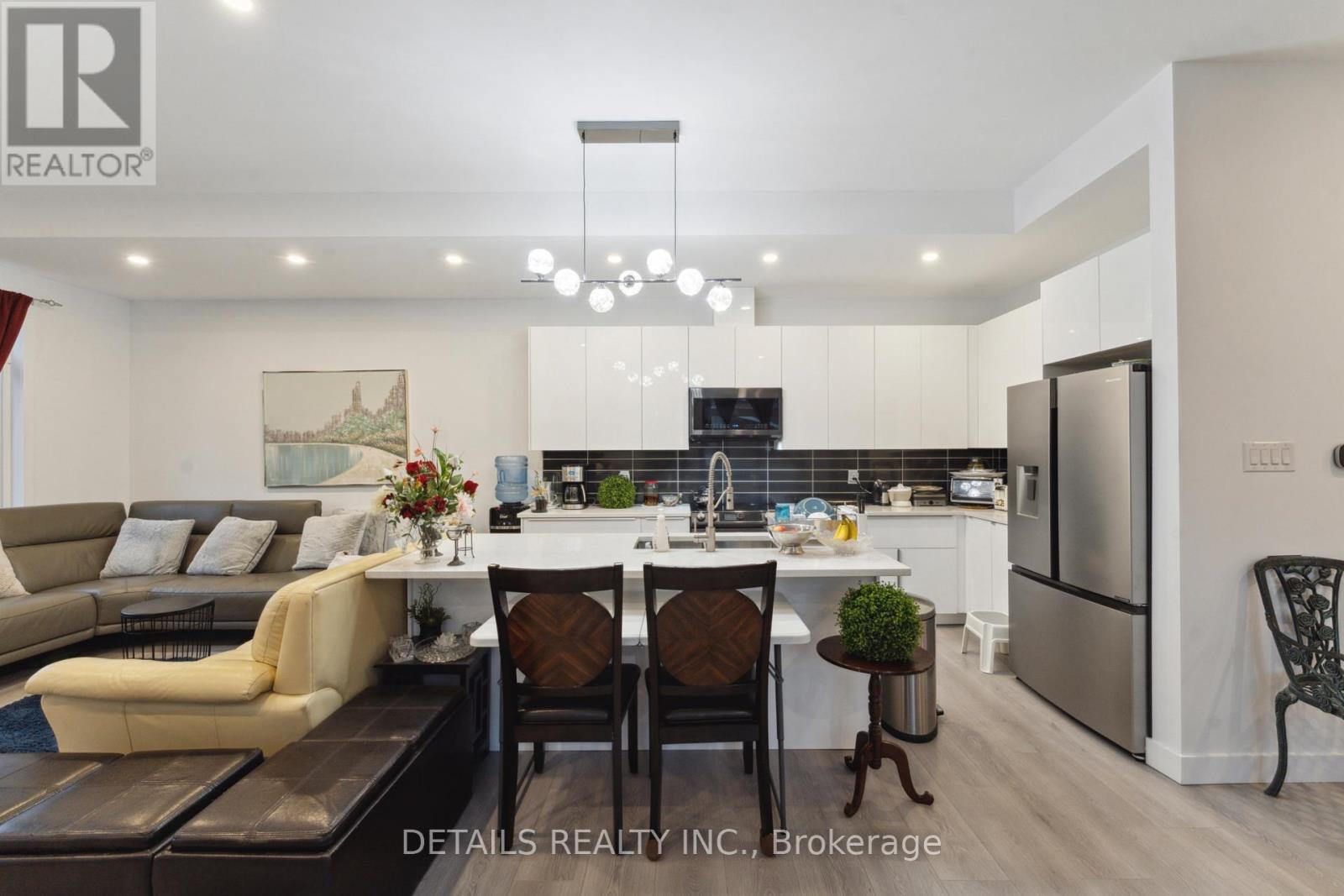A - 137 Duford Street, Ottawa, Ontario  K1L 6Z5 - Photo 5 - X12445521