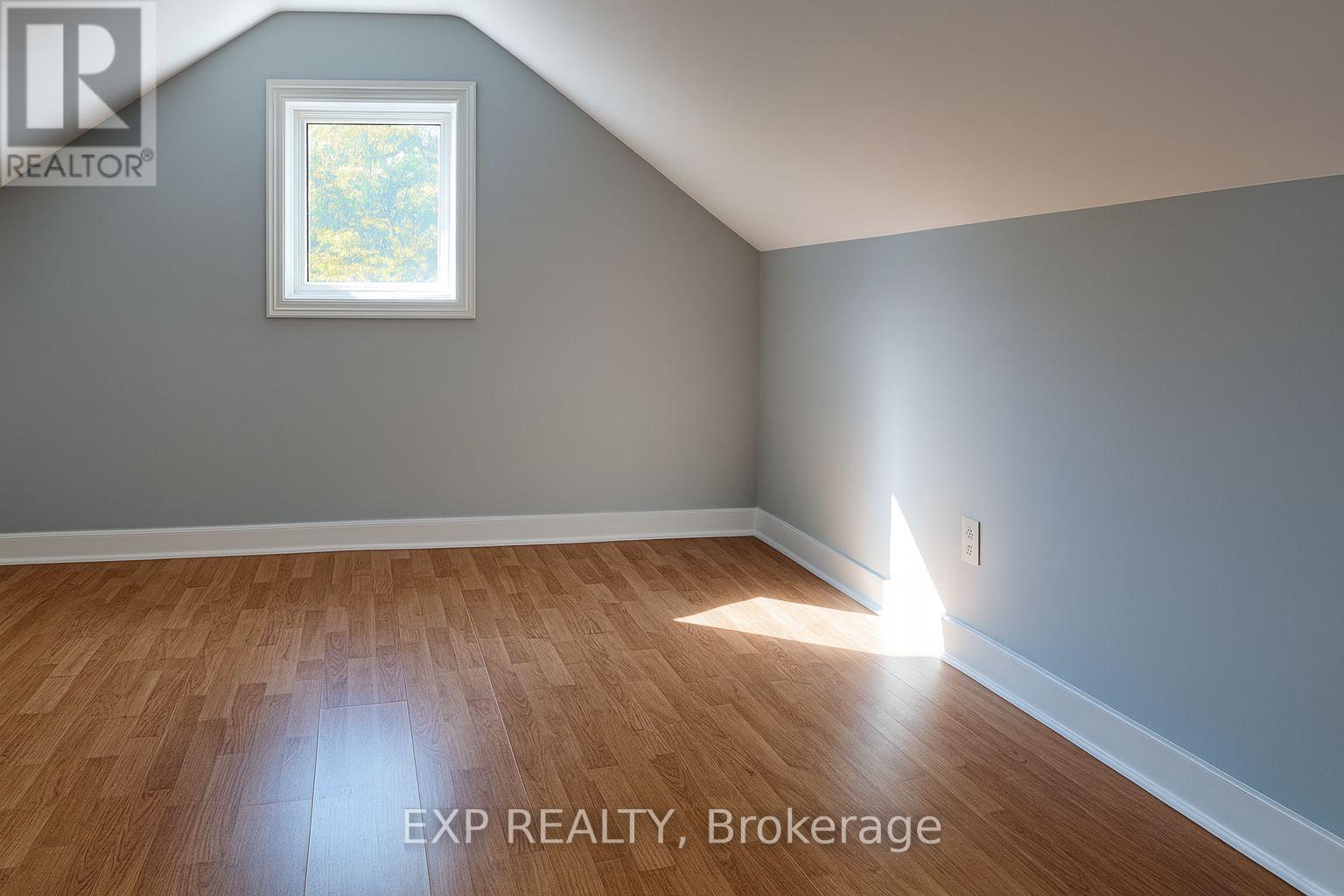 20 Marmora Street, St. Catharines, Ontario  L2P 3C1 - Photo 12 - X12445523