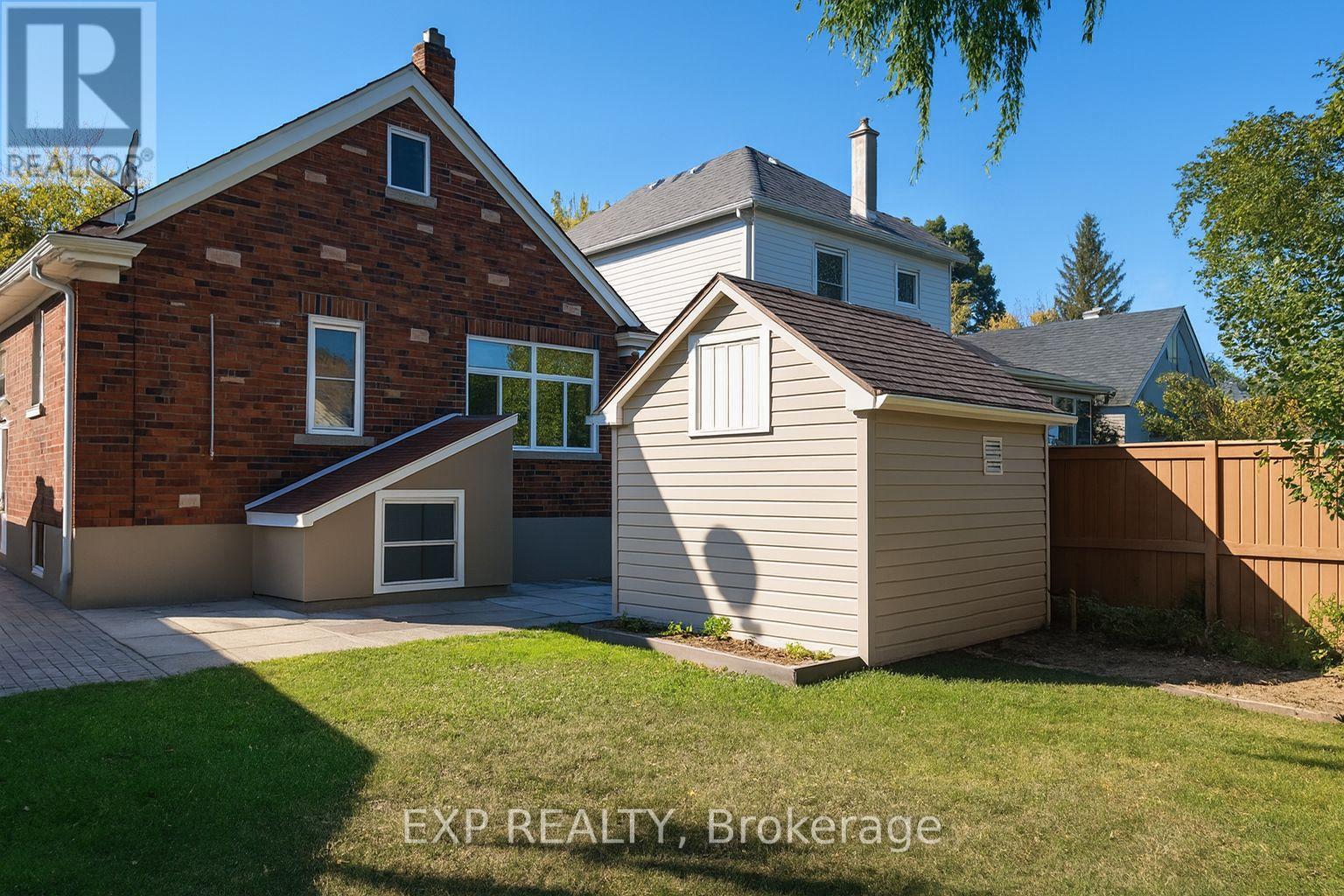 20 Marmora Street, St. Catharines, Ontario  L2P 3C1 - Photo 2 - X12445523