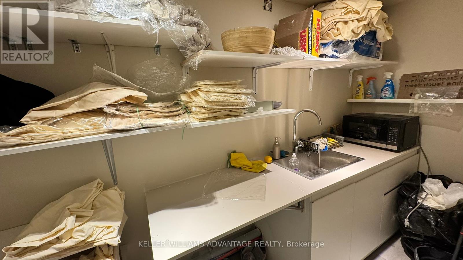 1647 Eglinton Avenue W, Toronto (Oakwood Village), Ontario  M6E 2H1 - Photo 13 - C12445519