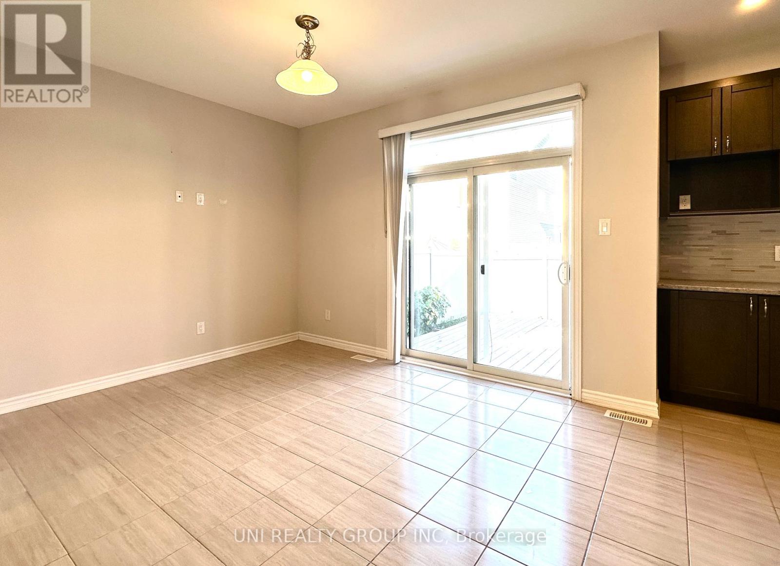 514 Honeylocust Avenue, Ottawa, Ontario  K2V 0K9 - Photo 14 - X12445528